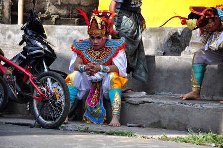 Dancers traditionally dance