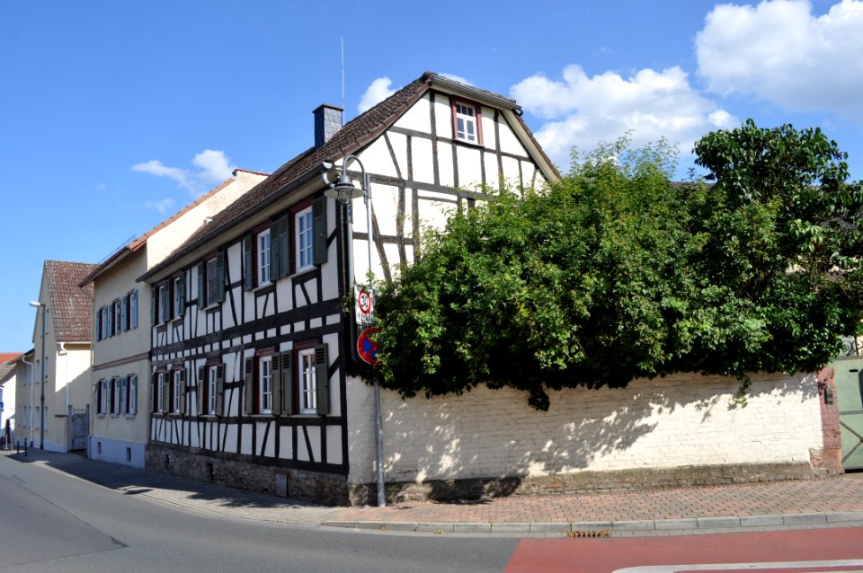 Gonzenheim, Frankfurter Landstraße 130