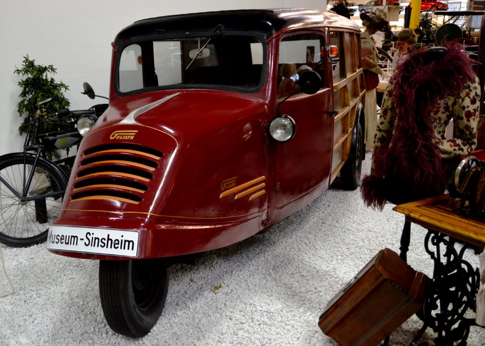 Goliath 1952 GD 750 side view. Spielvogel