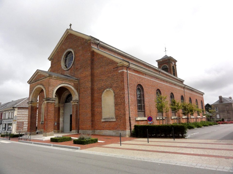 Gonneville-la-Mallet (Seine-Maritime) église extérieur 902)