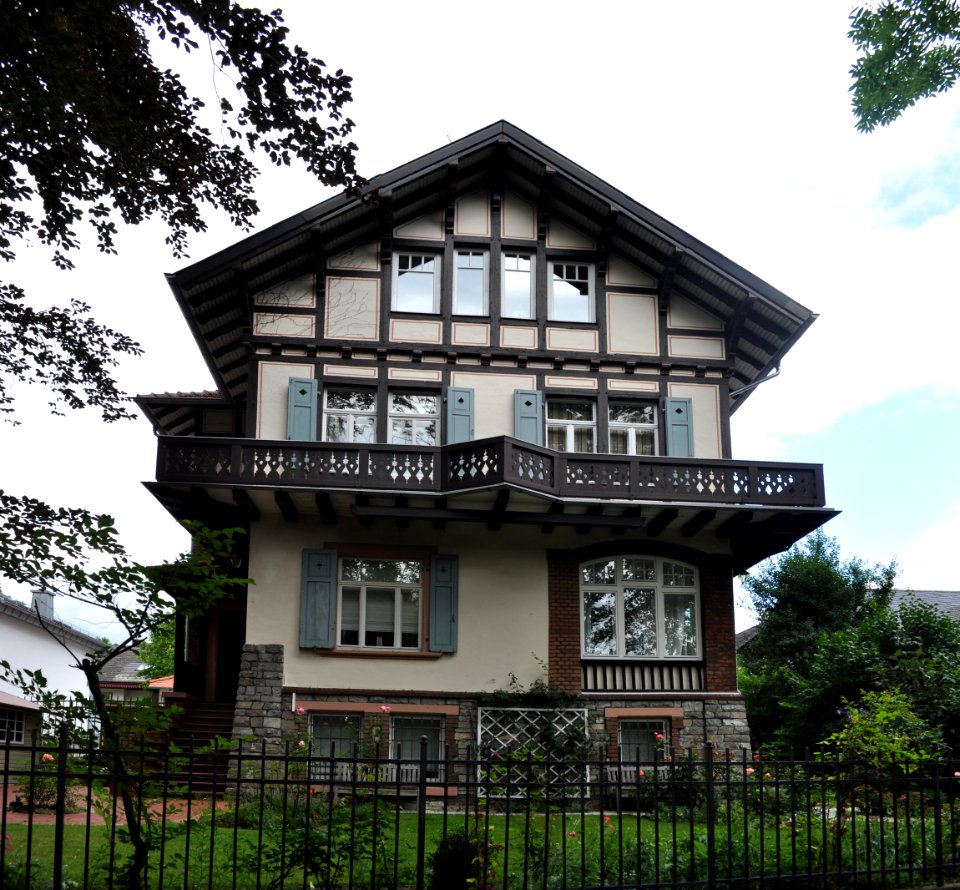Gonzenheim, Im Rosengarten 4