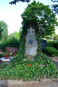 Gonzenheim, Friedhof, Grab Erwin Gros