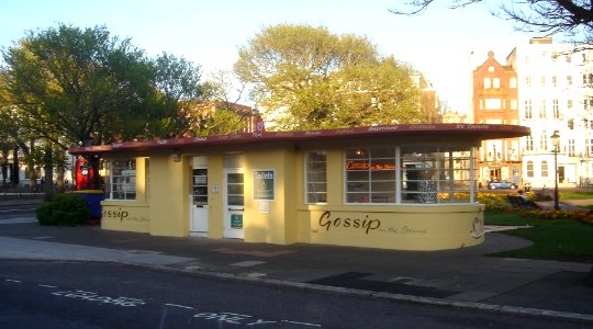 Gossip in the Steine Café, Old Steine, Brighton (NHLE Code 1380683) (April 2009)