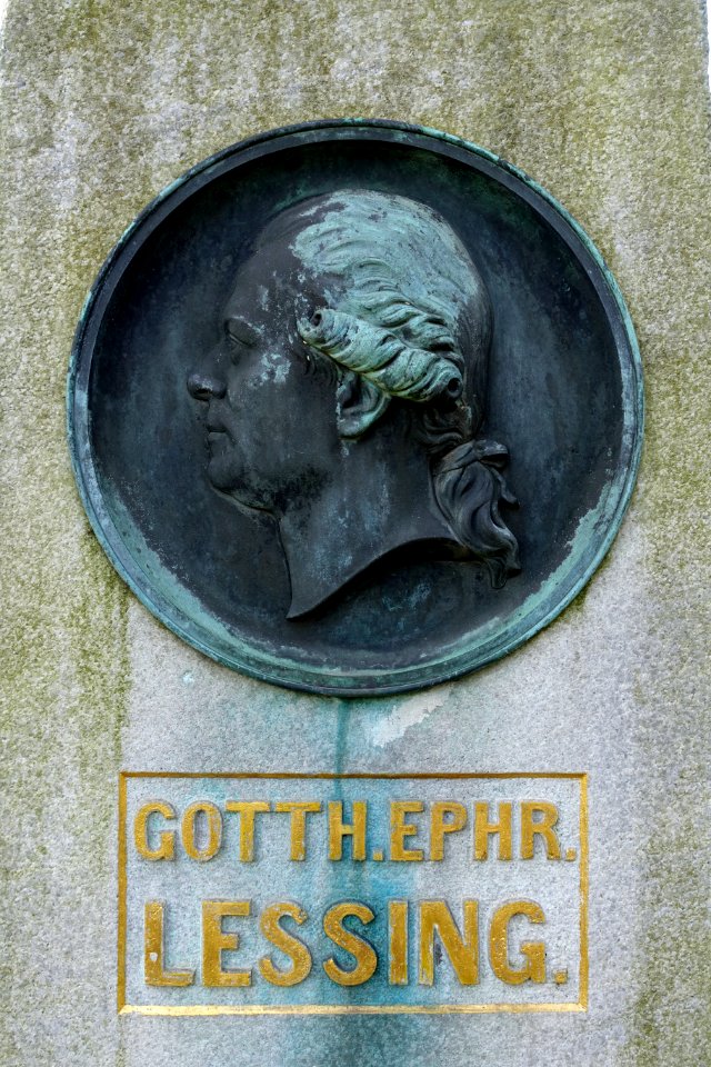 Gotthold Ephraim Lessing grave - Dom- und Magnifriedhof - Braunschweig, Germany - DSC04245