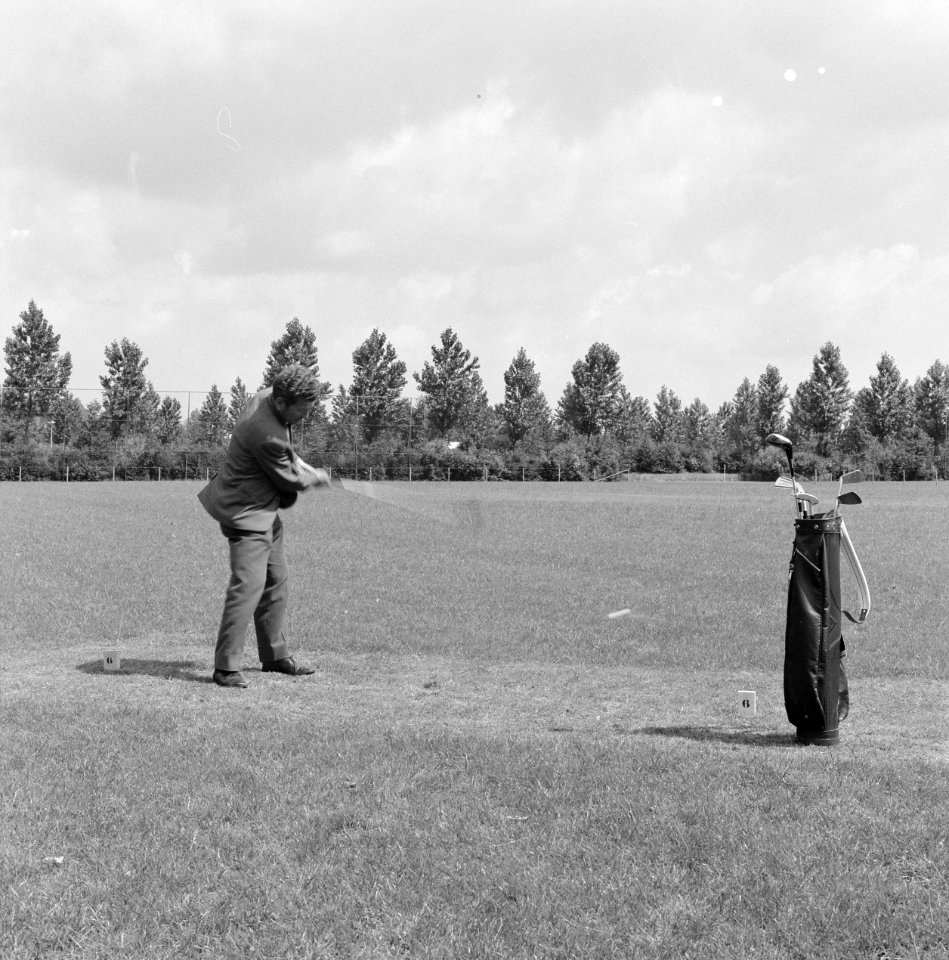 Golfbanen, golfers, Bestanddeelnr 251-7019