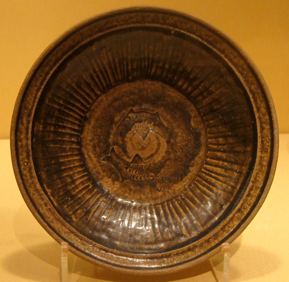 Glazed stoneware dish from Thailand, Sankampaeng ware, 15th century, HAA