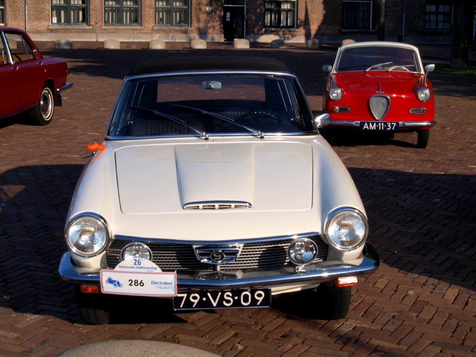 Glas 1300 GT (1966), Dutch licence registration 79-VS-09 pic2