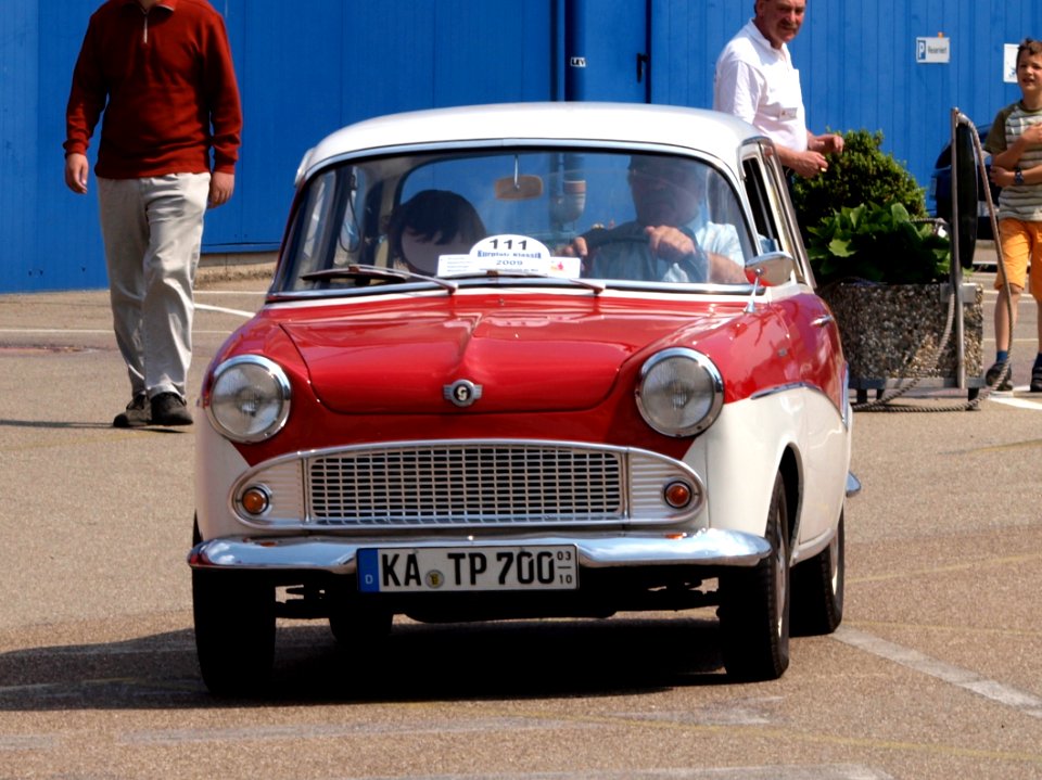 Glas (Isard) T-700 Royal p3