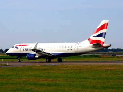G-LCYI BA CityFlyer Embraer ERJ-170STD (ERJ-170-100) - cn 17000305, taxiing 22july2013 pic-004