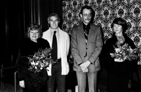 Glaxo-wetenschapsprijs uitgereikt door Prins Claus aan A. Gisolf in Tropenmuseum, Bestanddeelnr 929-4955