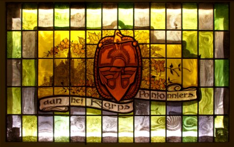 Glas in loodramen geschonken aan het Korps Pontonniers, Geniemuseum Vught, foto 1