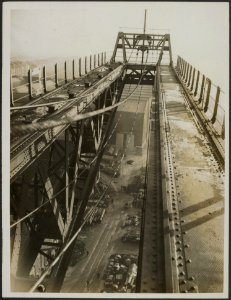 Glimpse of a Clydebank Yard, Bestanddeelnr 158-2664