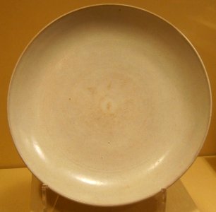 Glazed stoneware dish from Burma, 15th century, Honolulu Academy of Arts photo