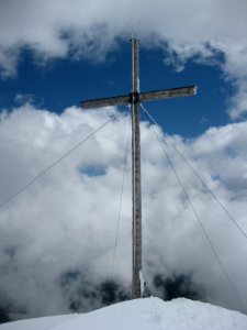Gipfelkreuz Karspitze 1