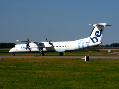 G-JECR Flybe De Havilland Canada DHC-8-402Q Dash 8 - cn 4139, taxiing 21july2013 pic-004