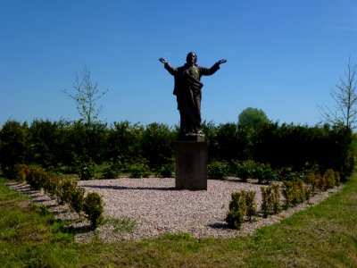 Giverville (Eure, Fr) statue Sacré-Coeur