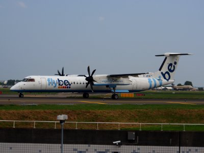 G-JECM Flybe De Havilland Canada DHC-8-402Q Dash 8 pic1