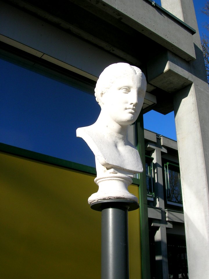Gipsbüste Korinna Willibald-Gymnasium (2020-01)
