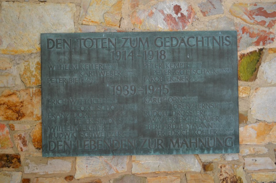 Glashütten, Friedhof, Totengedenktafel