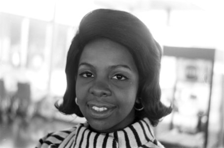 Gladys Knight (and the Pips) op Schiphol (zullen optreden op Grand Gala ), Bestanddeelnr 922-1675