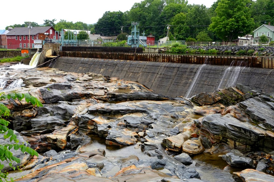 Glacial potholes - Shelburne Falls, Massachusetts - DSC00189