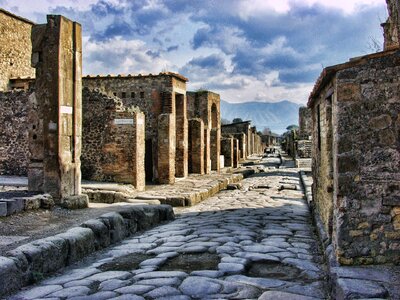 Ancient travel architecture