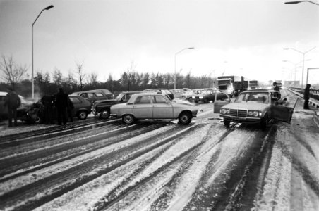 Gladheid, hagel, verkeersongevallen, Bestanddeelnr 930-2516