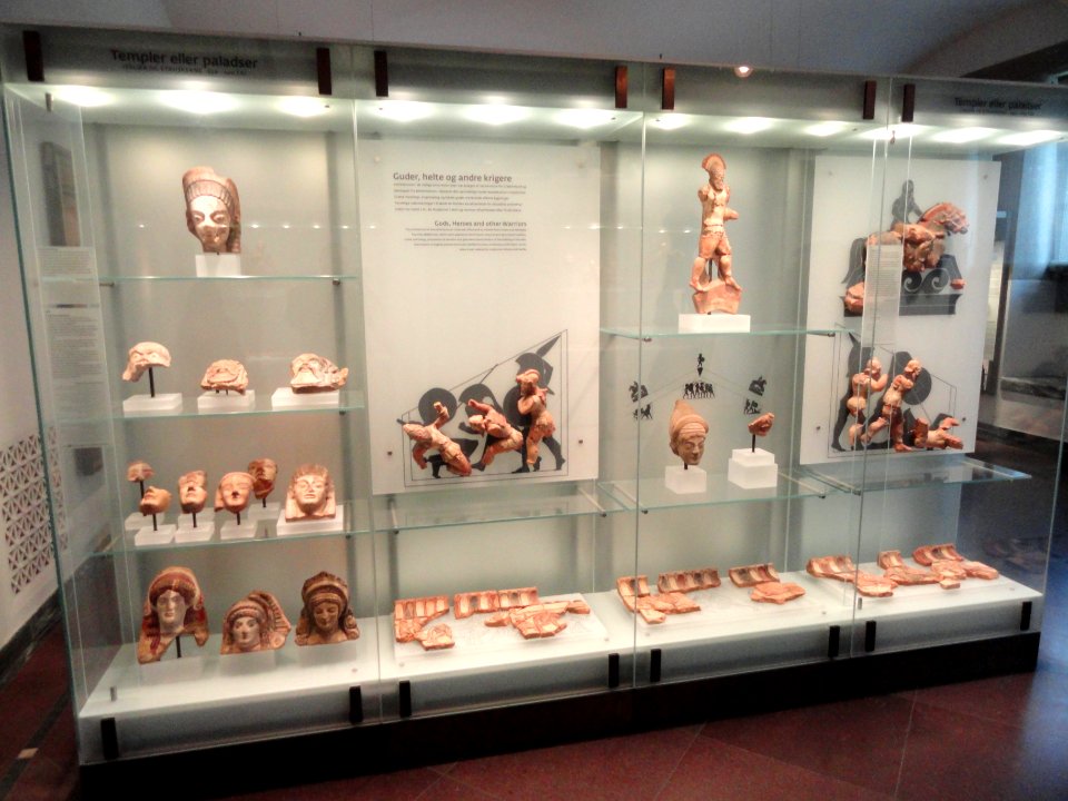 Gods, heroes and other warriors - Ny Carlsberg Glyptotek - Copenhagen - DSC09291