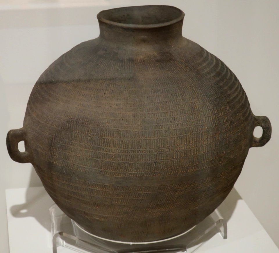 Globular jar from Korea, Kaya, 4th century, Honolulu Museum of Art 5535.1