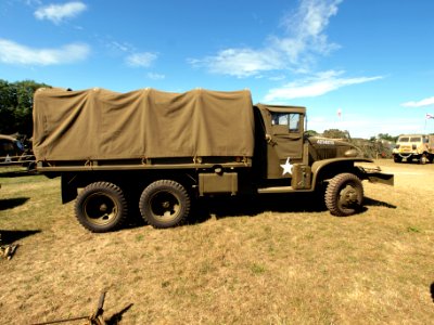 GMC CCKW-353 Truck, 2.5-ton, 6x6, Cargo w-Winch, USA 4234626 pic3 photo