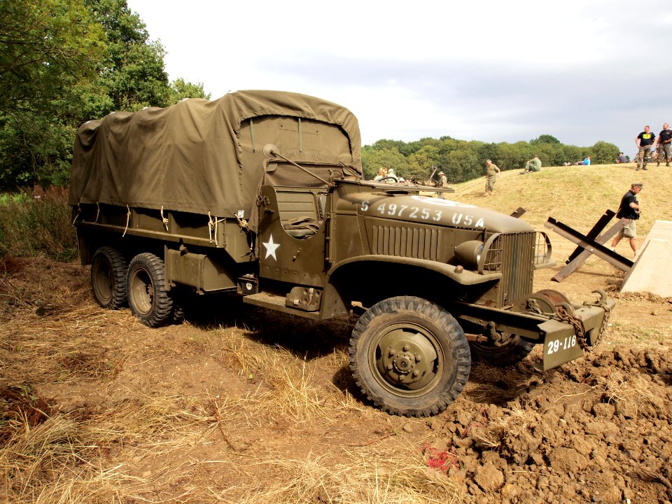 GMC CCKW-353 Truck, 2.5-ton, 6x6, Cargo w-Winch, USA 497253 S pic2