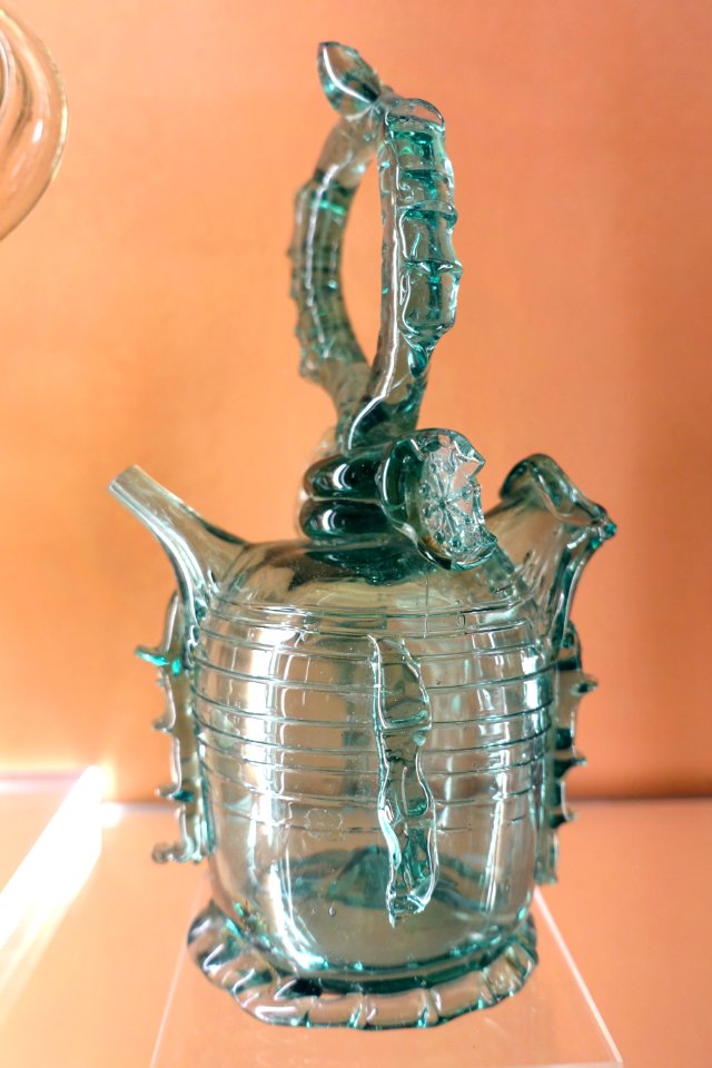 Glassware, unidentified - Museo Nacional de Artes Decorativas - Madrid, Spain - DSC08249