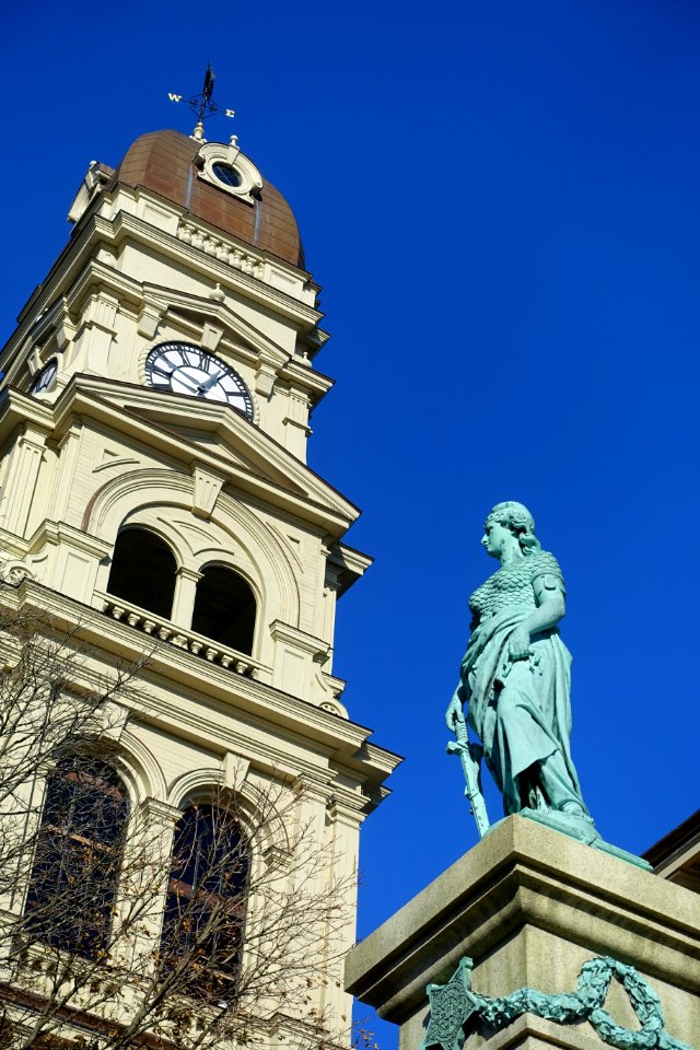 Gloucester City Hall with Gloucester Soldiers’ and Sailors’ Monument - Gloucester, MA - DSC01527