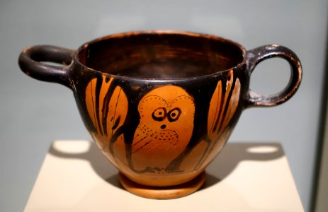 Glaux (skyphos) decorated with owl, Greek, Apulian, c. 450-425 BC, terracotta - Middlebury College Museum of Art - Middlebury, VT - DSC07951
