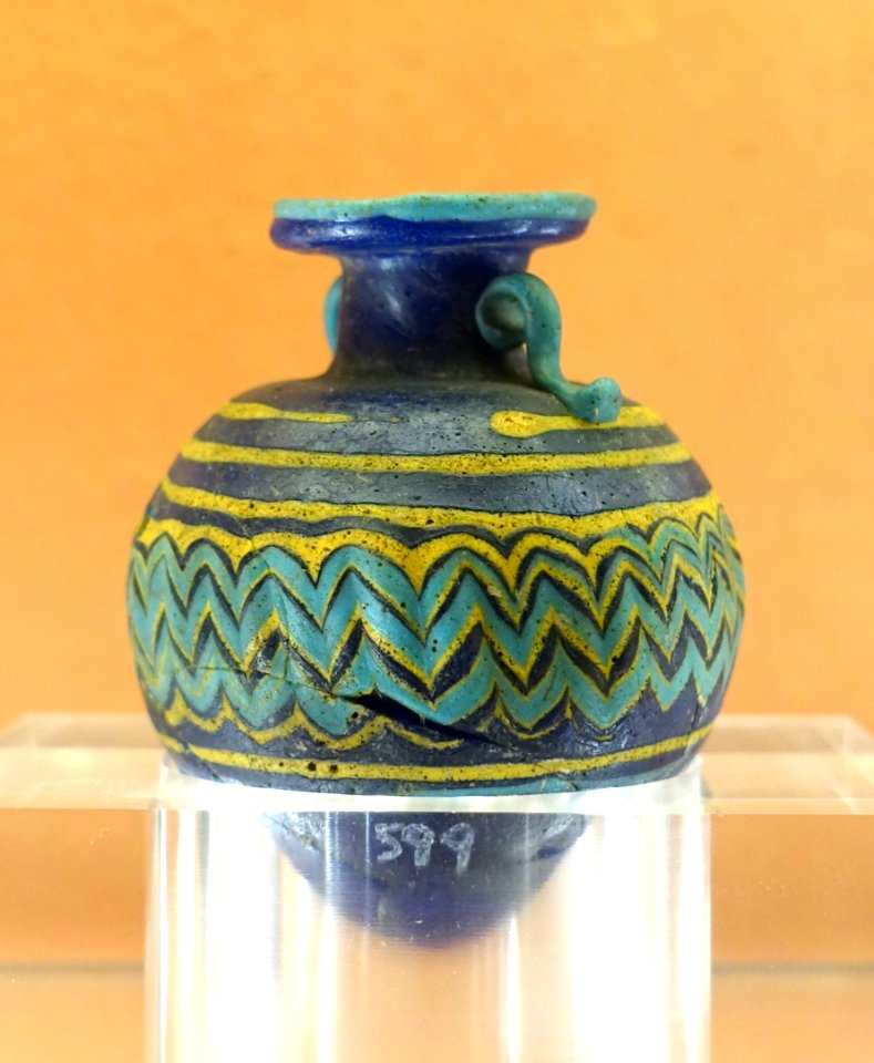 Glassware, unidentified, probably ancient - Museo Nacional de Artes Decorativas - Madrid, Spain - DSC08242