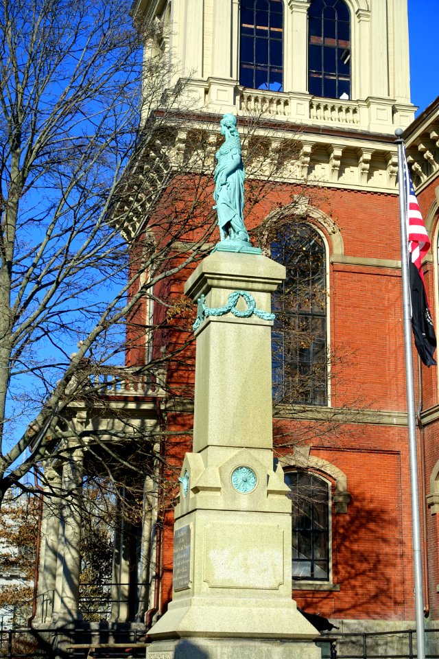 Gloucester Soldiers’ and Sailors’ Monument - Gloucester, MA - DSC01523