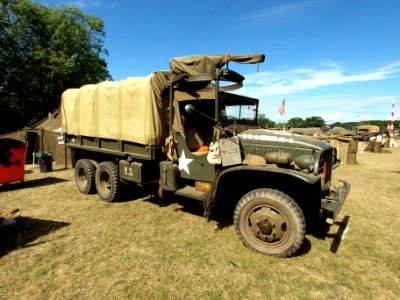 GMC CCKW-353 Truck, 2.5-ton, 6x6, Cargo, USA 4260546-S pic2 photo