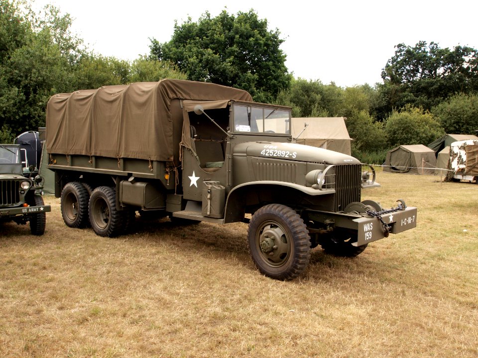 GMC CCKW-353 Truck, 2.5-ton, 6x6, Cargo w-Winch, USA 4252892-S pic