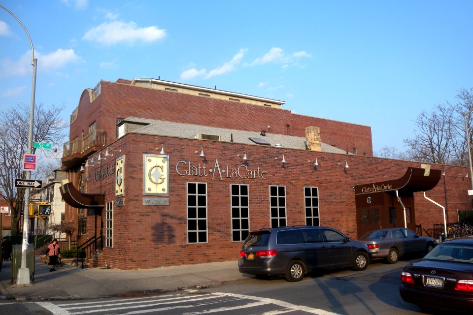 Glatt a la Carte 5123 18th Av jeh