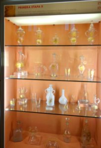Glassware display, Period 1, 1727-1770 AD - Museo Nacional de Artes Decorativas - Madrid, Spain - DSC08262