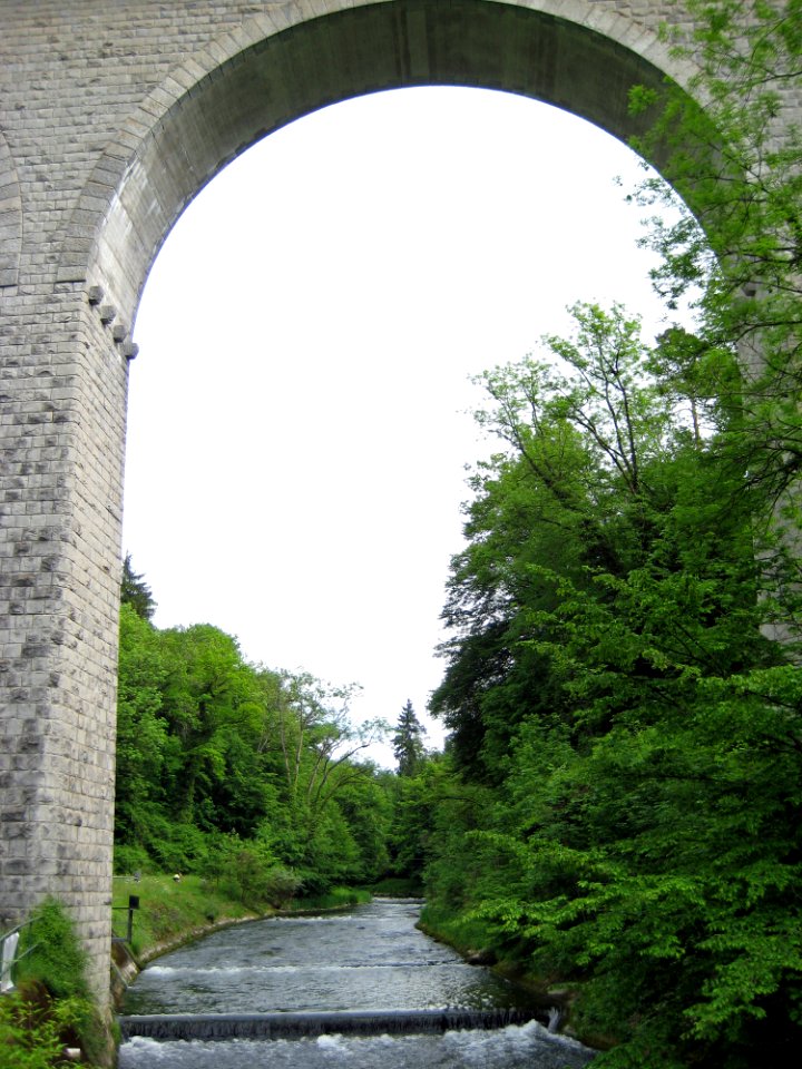 Glatt unter Rheinsfelder Glattbrücke
