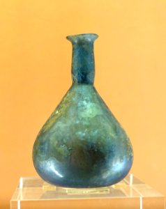 Glassware, unidentified, probably ancient - Museo Nacional de Artes Decorativas - Madrid, Spain - DSC08245