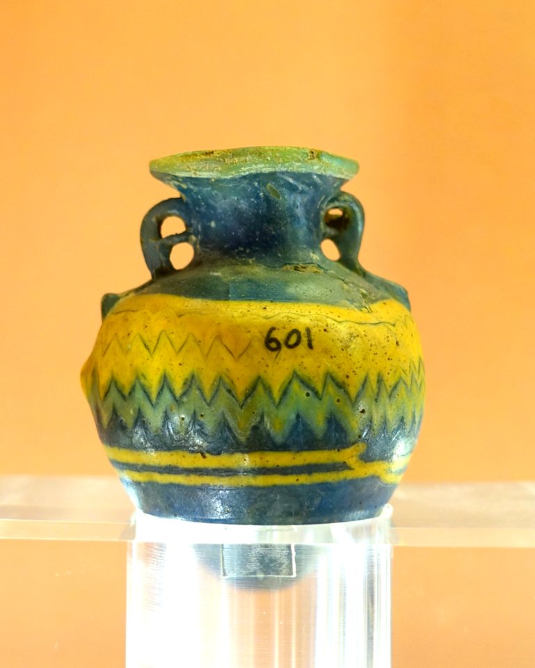 Glassware, unidentified, probably ancient - Museo Nacional de Artes Decorativas - Madrid, Spain - DSC08240
