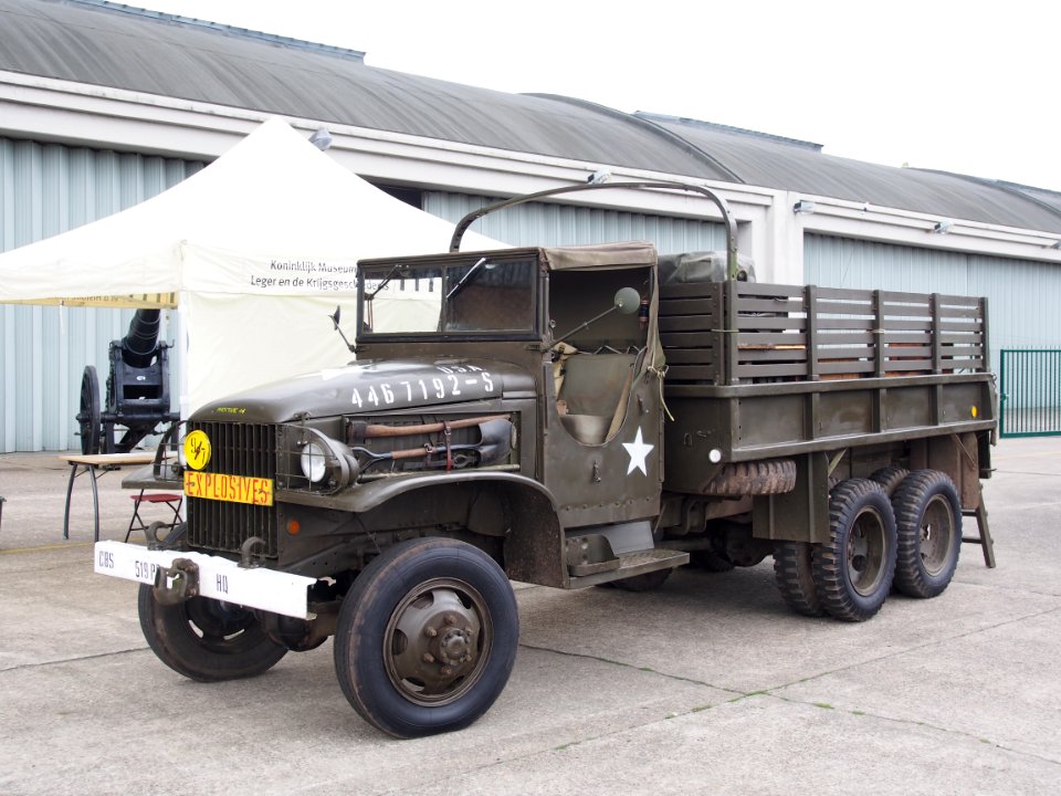 GMC CCKW-353 Truck, 2.5-ton, 6x6, USA 4467192-S at the Gunfire Museum Brasschaat