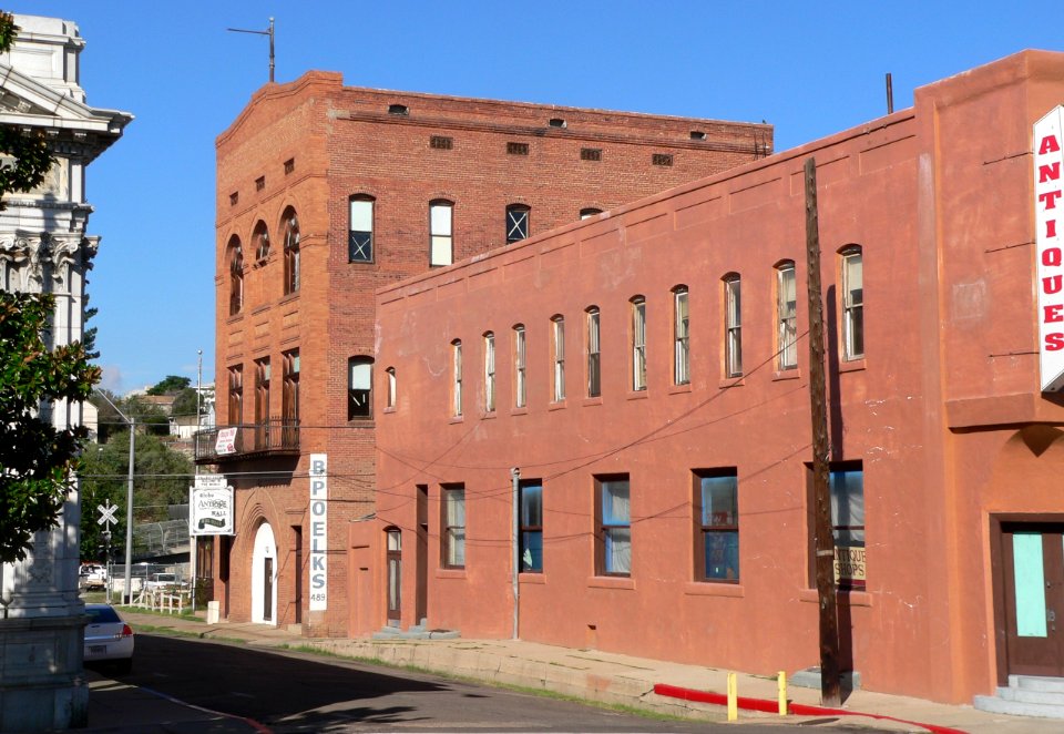 Globe, Arizona Elks building from E 2