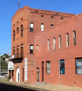 Globe, Arizona Elks building from E 1