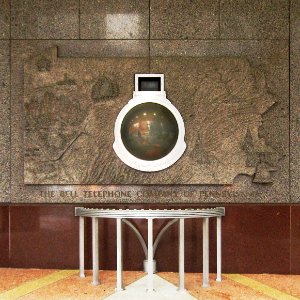Globe and Pennsylvania Relief, Bell Telephone Company of Pennsylvania Western Headquarters Building, Pittsburgh, 2019-10-31, 02