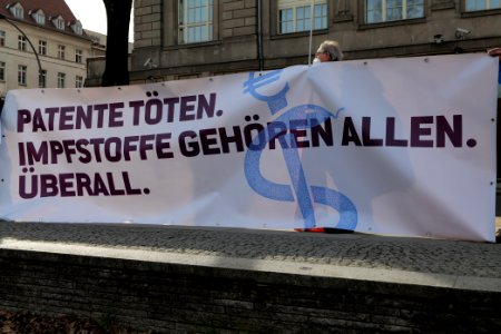 GebtDiePatenteFrei protest Berlin 2021-03-10 45