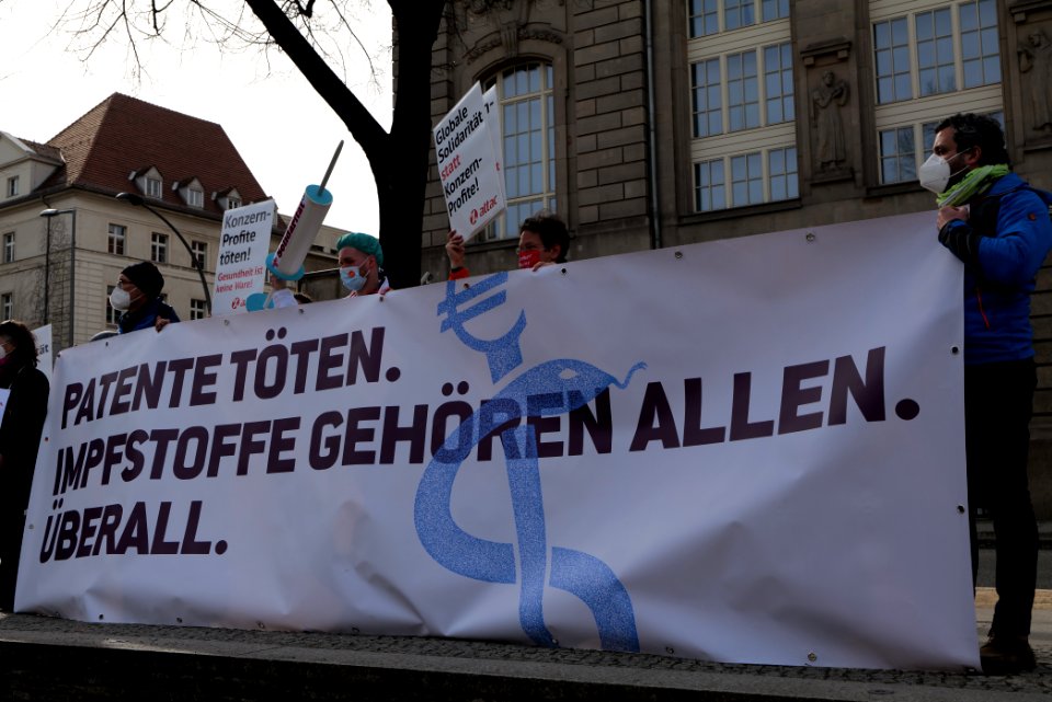 GebtDiePatenteFrei protest Berlin 2021-03-10 01