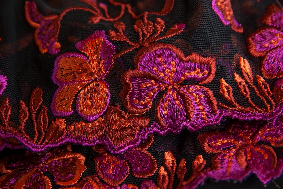 Embroidery couture flowers
